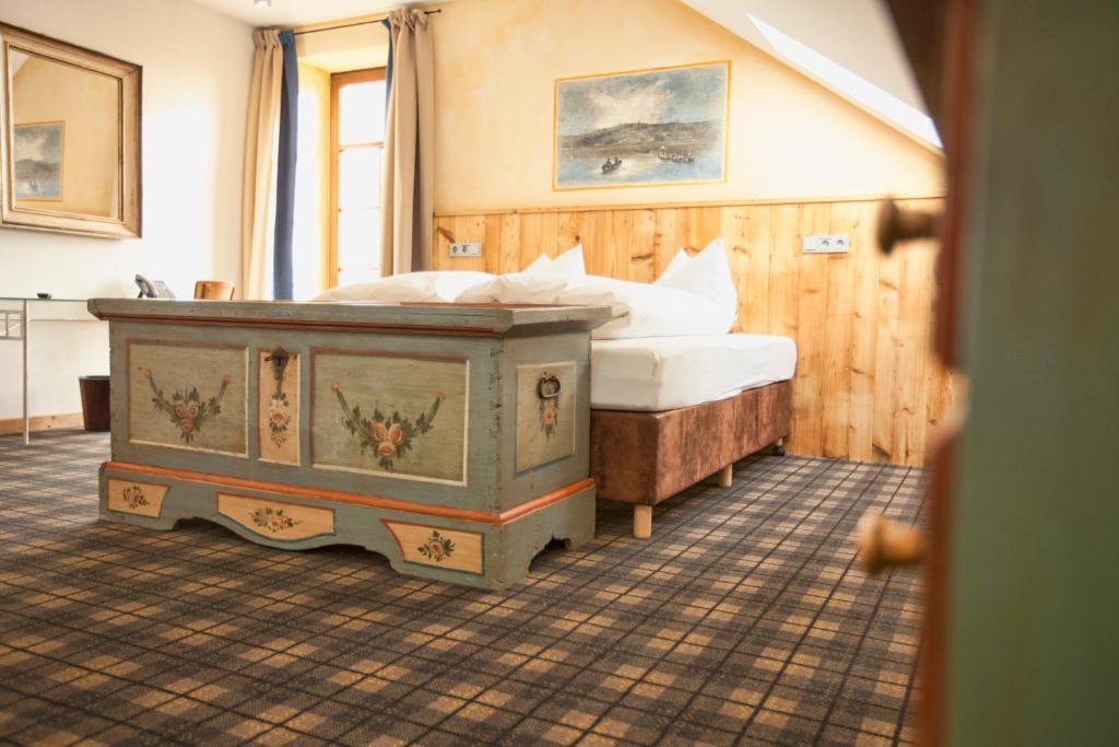 Die Post Landgasthof Aufkirchen Берг Номер фото